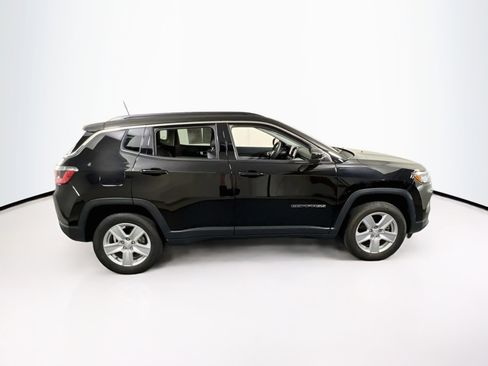 Used 2022 Jeep Compass Latitude AWD/4WD image 4