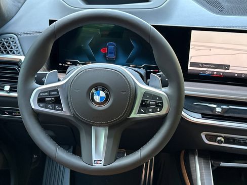 Certified 2025 BMW X7 xDrive40i w/ M Sport Package image 11