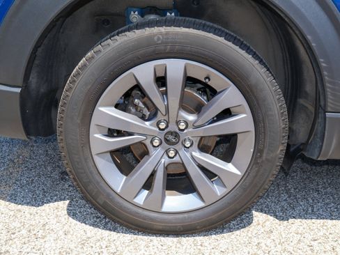 Used 2023 Ford Explorer XLT w/ Equipment Group 202A AWD/4WD image 34