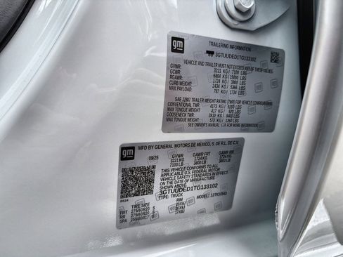 New 2026 GMC Sierra 1500 SLT w/ SLT Premium Package image 29