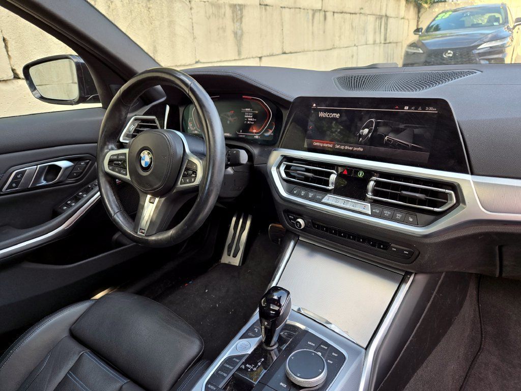 Used 2022 BMW 330i xDrive Sedan w/ M Sport Package AWD/4WD image 29