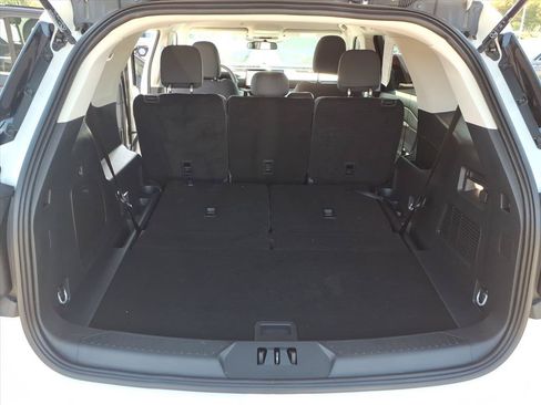 Used 2026 Ford Explorer Active AWD/4WD image 7