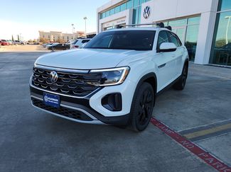 New 2026 Volkswagen Atlas Cross Sport SE video 3