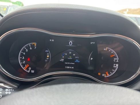 Used 2014 Jeep Grand Cherokee Overland image 23