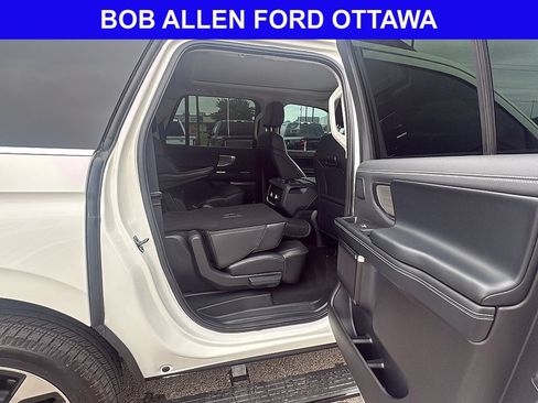 Used 2025 Ford Expedition Max Platinum w/ Driver's Package AWD/4WD image 13
