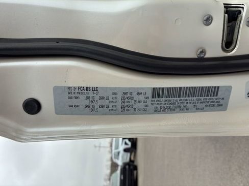 Used 2018 Jeep Compass Limited w/ Navigation Group image 19