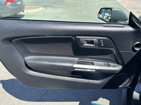 Used 2019 Ford Mustang GT RWD image 19