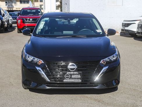 Used 2024 Nissan Sentra SV FWD image 2
