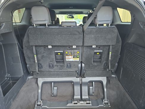 Used 2024 Toyota Sienna XSE FWD image 13