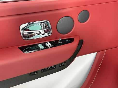 Certified 2022 Rolls-Royce Cullinan image 17