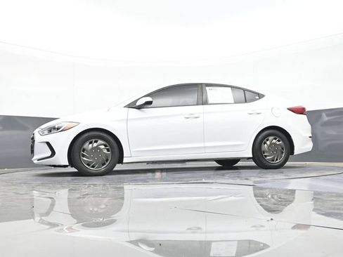 Used 2018 Hyundai Elantra SE FWD image 55
