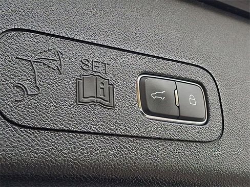 Used 2023 Lincoln Aviator Reserve w/ Equipment Group 201A image 32