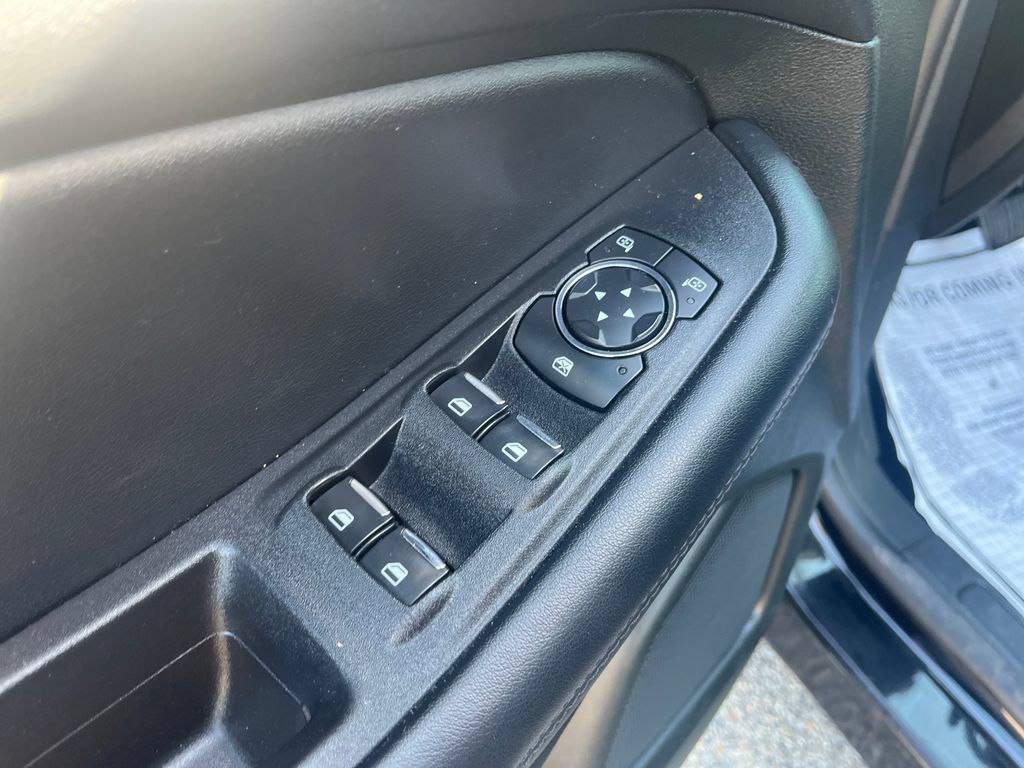 Used 2023 Ford Edge SEL AWD/4WD image 24