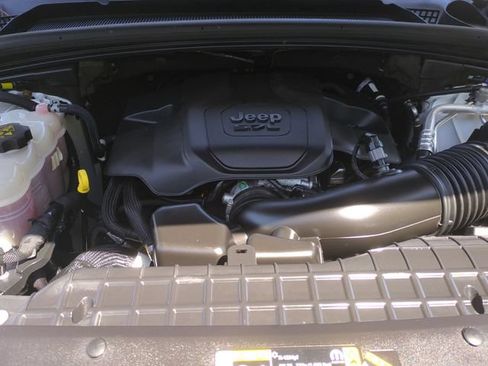Used 2022 Jeep Grand Cherokee Summit AWD/4WD image 25