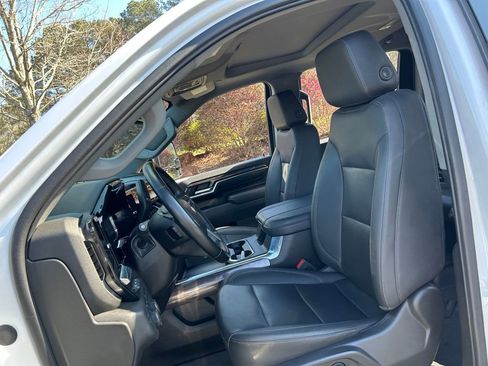 Used 2024 Chevrolet Silverado 2500 LTZ w/ LTZ Premium Package image 47