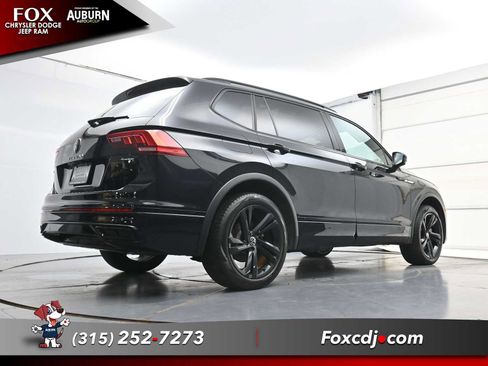 Used 2024 Volkswagen Tiguan SE R-Line AWD/4WD image 25