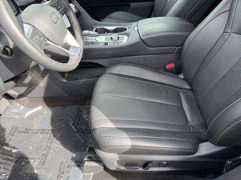 Used 2025 INFINITI QX60 Pure image 13