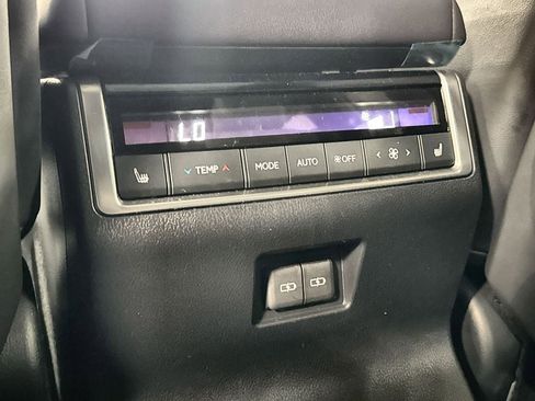 Used 2025 Lexus GX 550 w/ Accessory Package (2T) AWD/4WD image 28