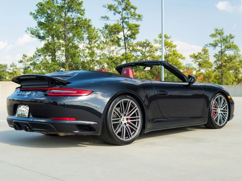 Used 2018 Porsche 911 Carrera 4S image 29