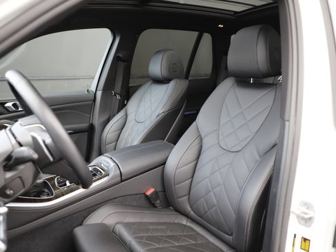 Used 2024 BMW X5 xDrive50e w/ Parking Assistance Package image 21