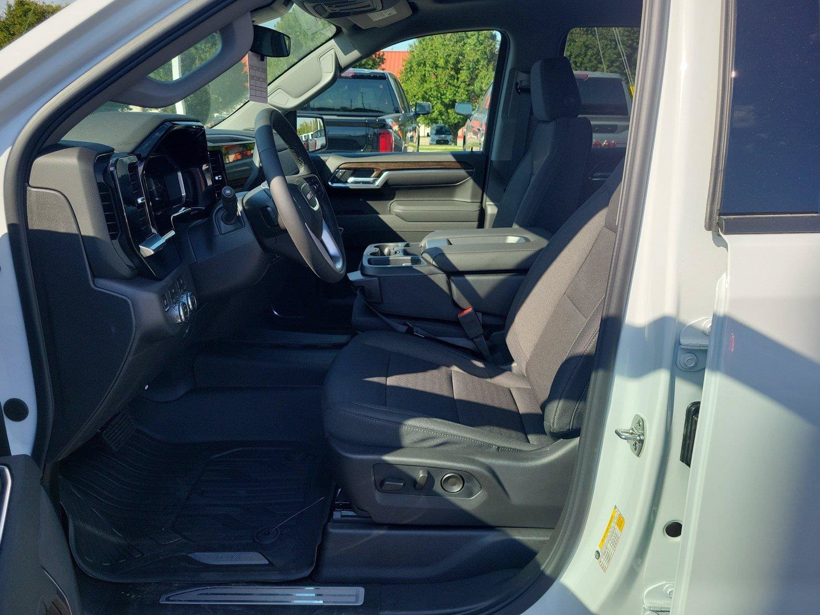 New 2026 GMC Sierra 1500 Elevation w/ Elevation Select Package AWD/4WD image 15
