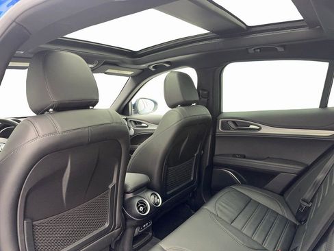 Used 2023 Alfa Romeo Stelvio Veloce image 35