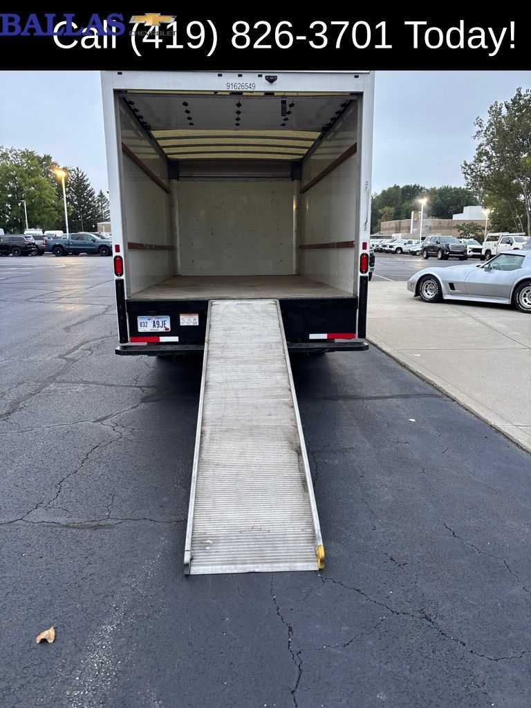 Used 2022 GMC Savana 3500 Extended w/ Power Convenience Package RWD image 7