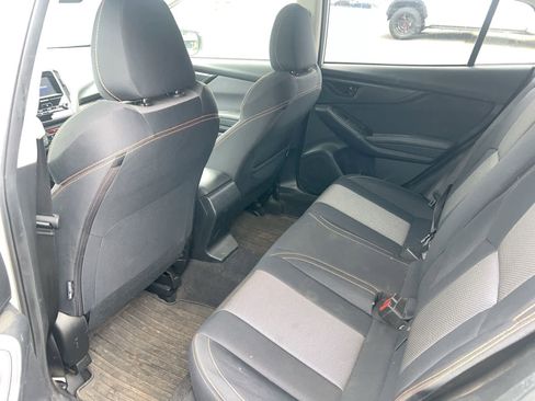 Used 2018 Subaru Crosstrek 2.0i Premium AWD/4WD image 2