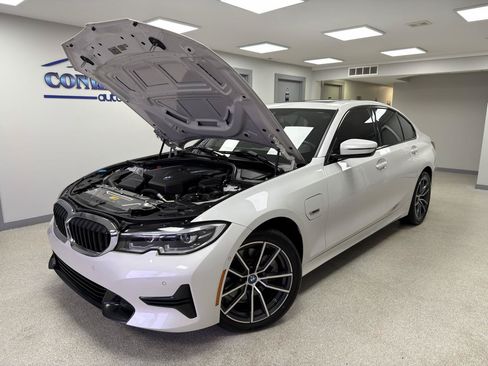 Used 2022 BMW 330e xDrive w/ Driving Assistance Package AWD/4WD image 35