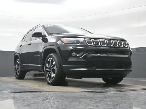 Used 2022 Jeep Compass Limited w/ Sun and Sound Group image 31