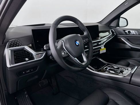 New 2026 BMW X5 xDrive50e w/ Climate Comfort Package image 9