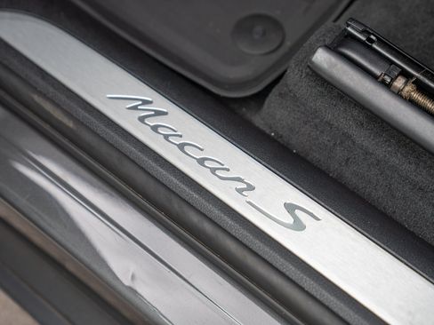 Used 2017 Porsche Macan S AWD/4WD image 12