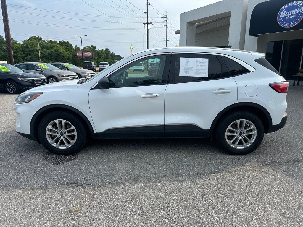 Used 2022 Ford Escape SE AWD/4WD image 2