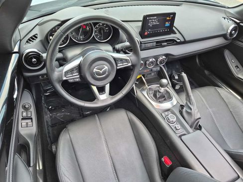 Used 2021 MAZDA MX-5 Miata Grand Touring RWD image 10