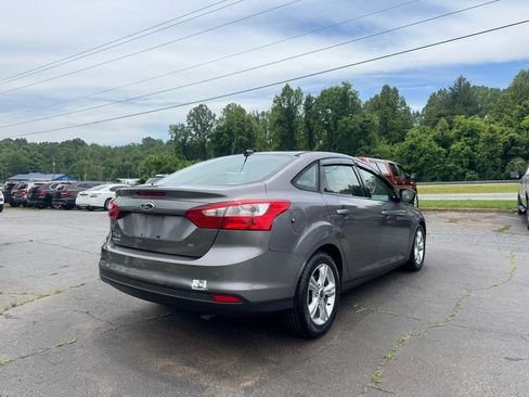 Used 2013 Ford Focus SE w/ Interior Protection Pkg FWD image 5