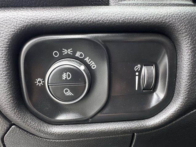 Used 2021 RAM 1500 Big Horn AWD/4WD image 18