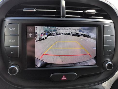 Used 2022 Kia Soul LX FWD image 38