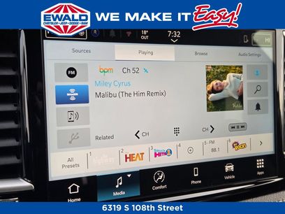 New 2026 Chrysler Pacifica Select