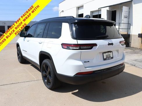 New 2025 Jeep Grand Cherokee L Altitude image 5