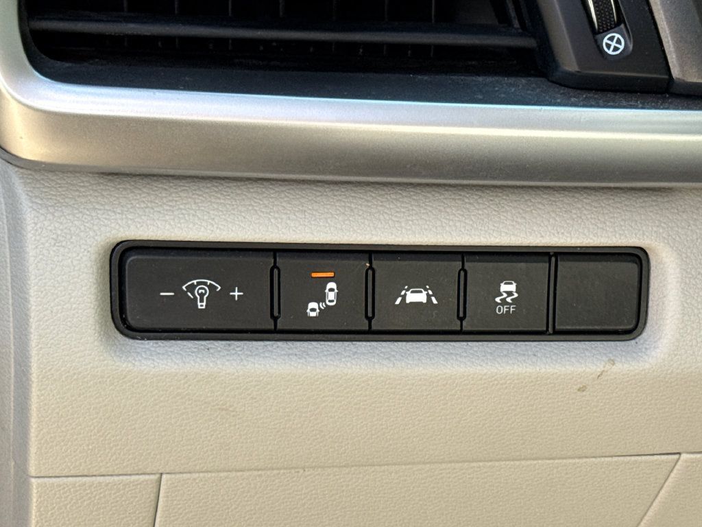Used 2020 Kia Telluride S w/ S 8 Passenger Seating Package FWD image 22