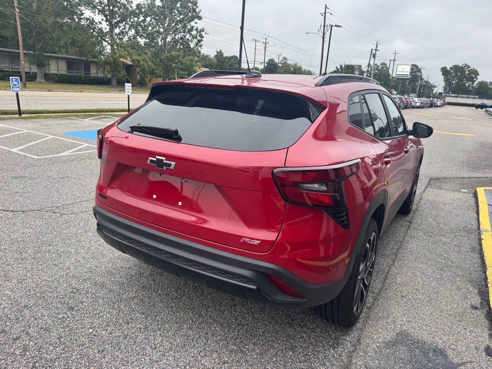Used 2026 Chevrolet Trax RS w/ Sunroof Package FWD image 10