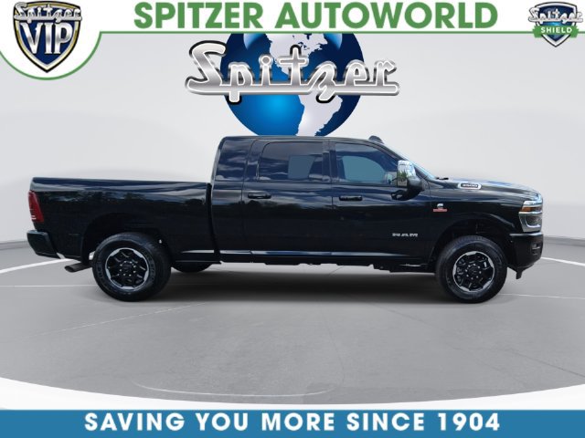 Used 2025 RAM 3500 Laramie AWD/4WD image 16