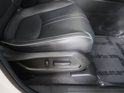 Used 2025 Honda Pilot Elite image 37