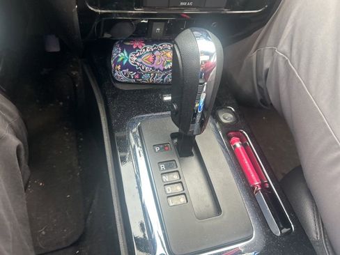 Used 2010 Ford Escape Limited image 7