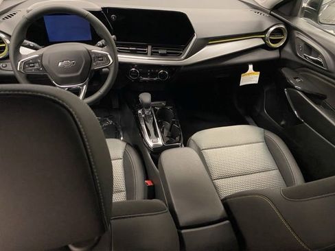 New 2026 Chevrolet Trax LT FWD image 17