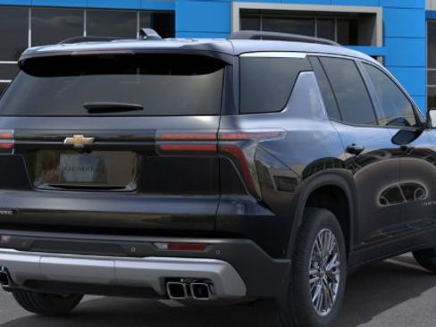 Used 2026 Chevrolet Traverse LT AWD/4WD image 4