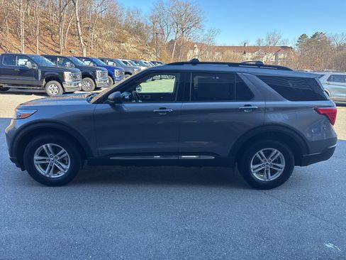 Certified 2022 Ford Explorer XLT w/ Equipment Group 202A AWD/4WD image 2