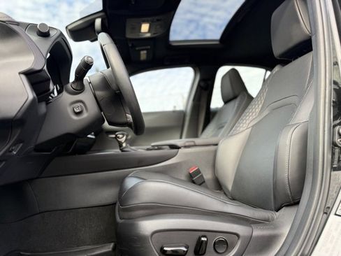 Used 2021 Lexus UX 250h w/ Luxury Package image 14