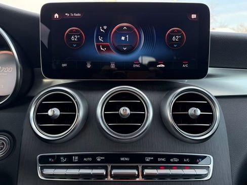 Used 2022 Mercedes-Benz GLC 300 4MATIC image 23