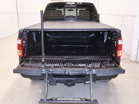 Used 2016 Ford F350 Lariat image 39